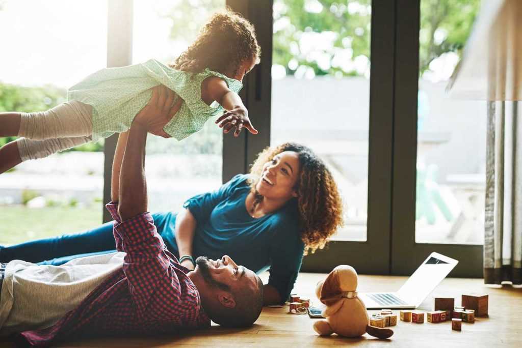 Bond as a family